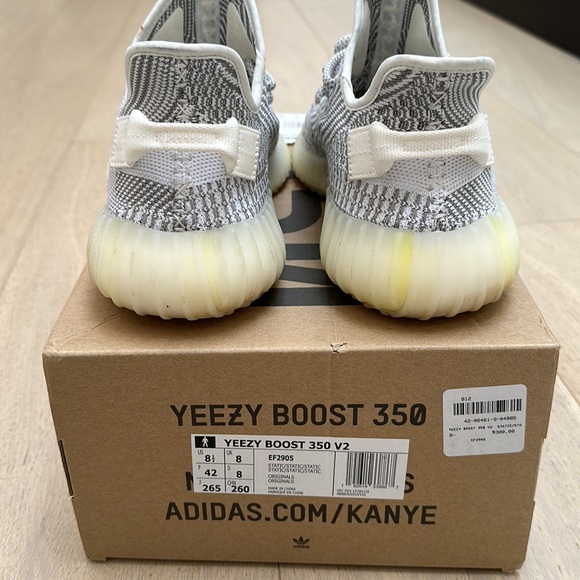 Yeezy Boost 350 V2 in static - Picture 9 of 12